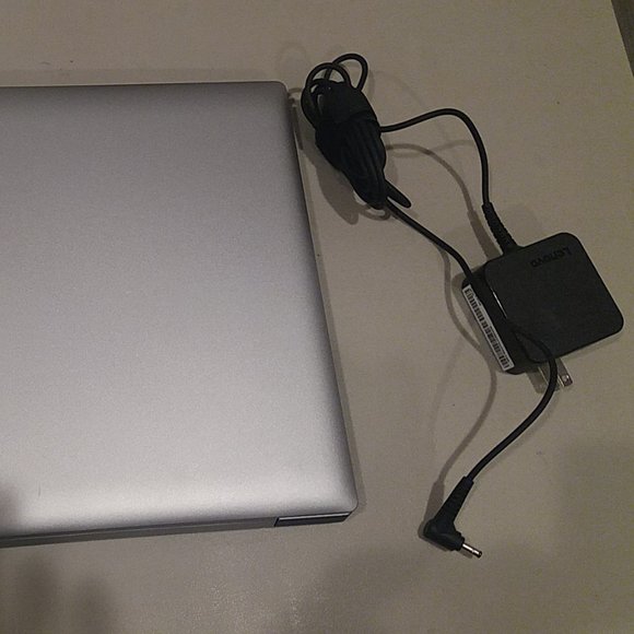 Lenovo Ideapad 330 15.6 Inch Touchscreen Laptop DVDRW, 12GB RAM, 1TB HDD - Picture 3 of 3